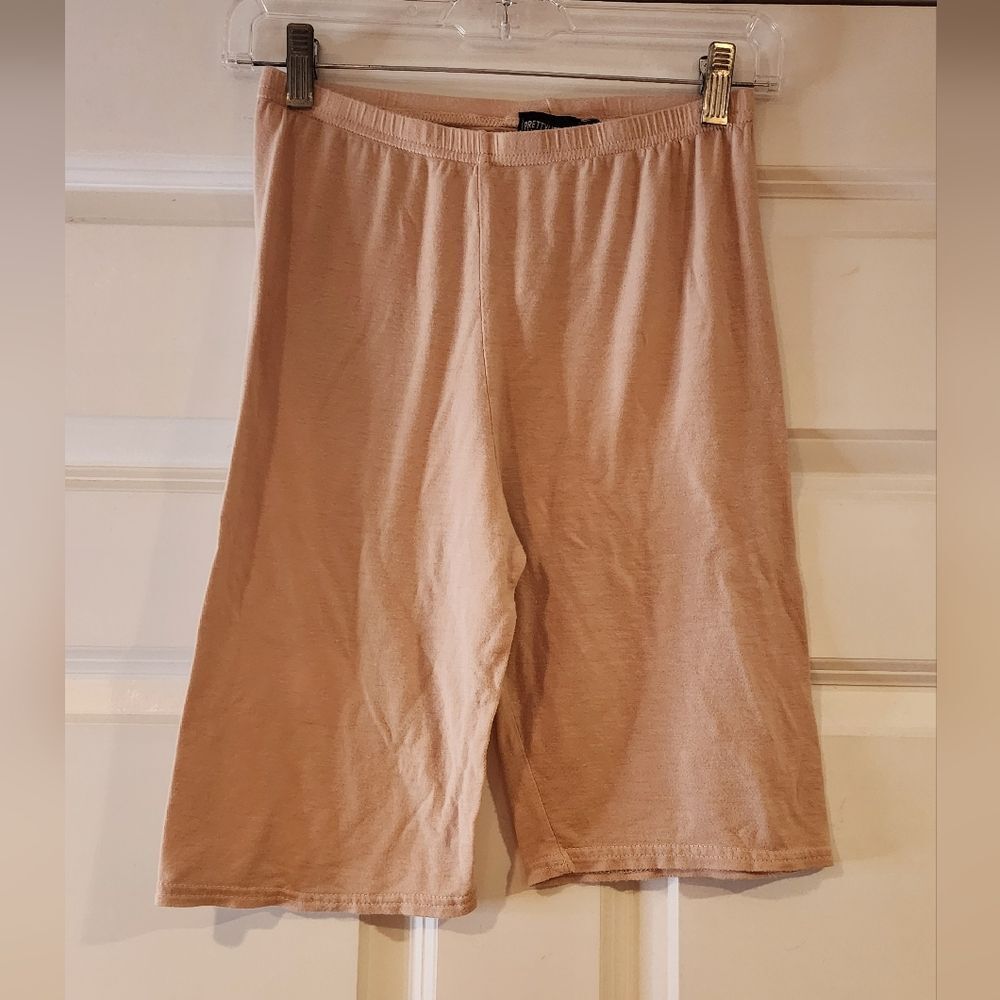 PrettyLittleThing Comfy Nude Lounge Shorts size 8
